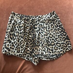 LF Leopard Shorts - M